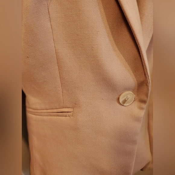 🌸 H&M 🌸 Pale pink blazer - Picture 3 of 13